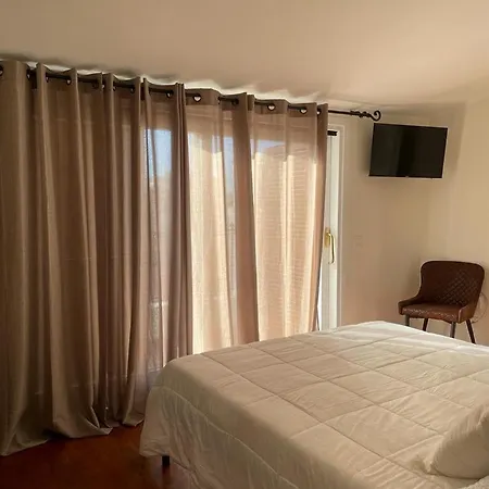 Excellent Paola's 3*